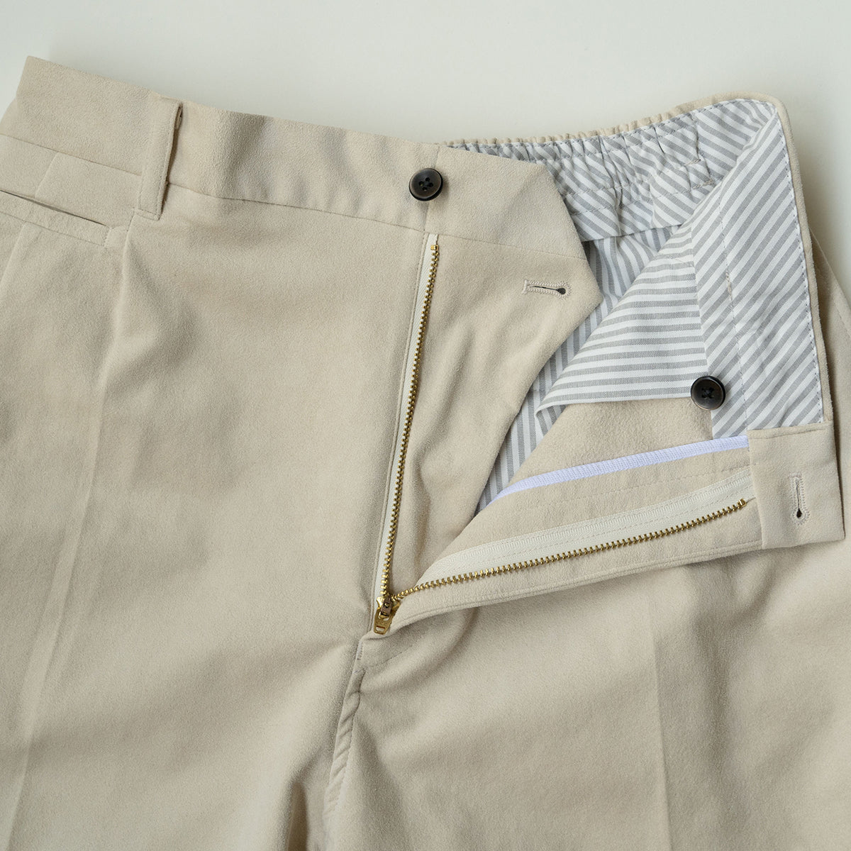 COLONY CLOTHING / Ultrasuede® プリーツショーツ / CC2301-PT05-02