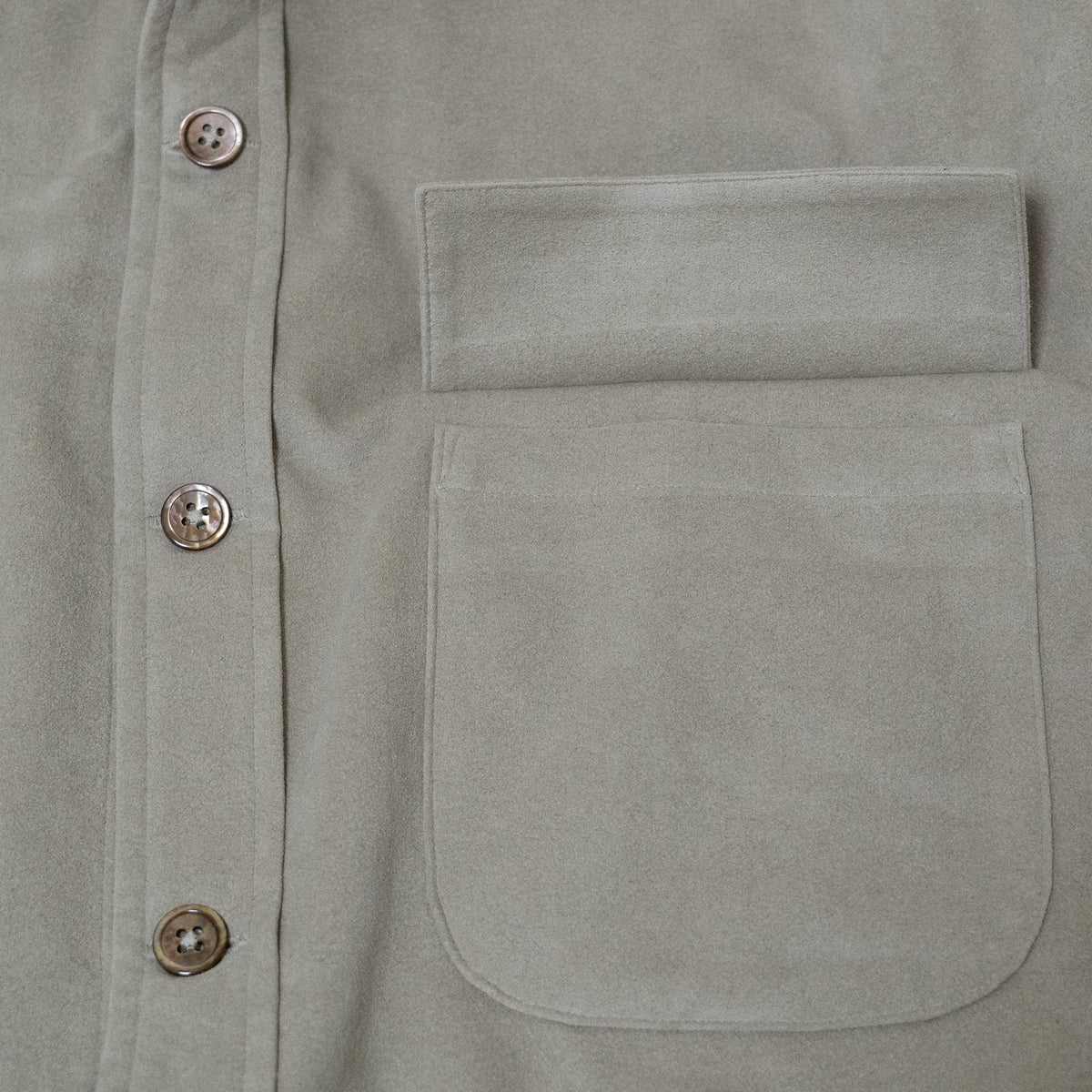 COLONY CLOTHING / Ultrasuede® ダブルポケットシャツ SAND / CC2602-SH03-01