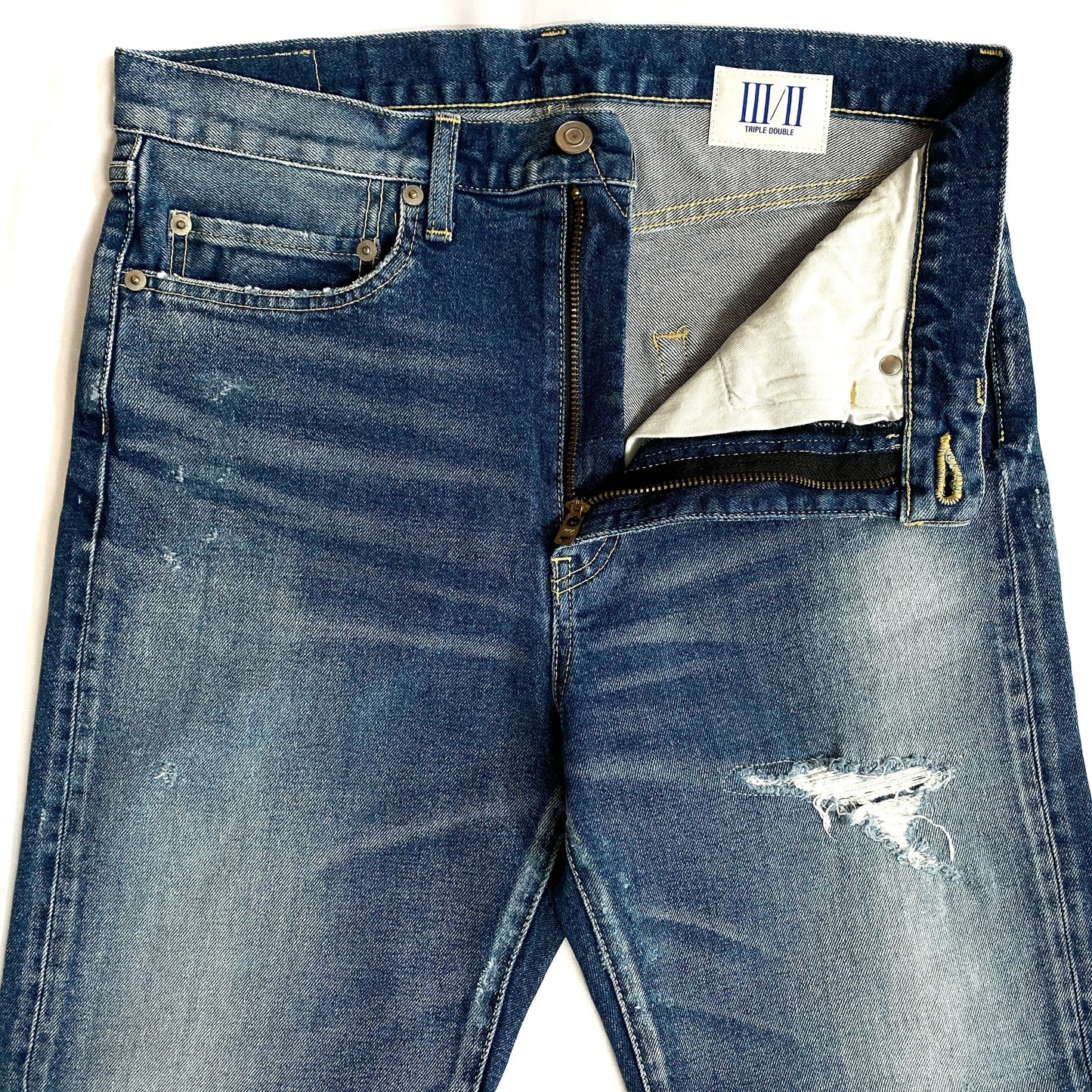TRIPLE DOUBLE / FITTED INDIGO SLIM TAPERED LEG