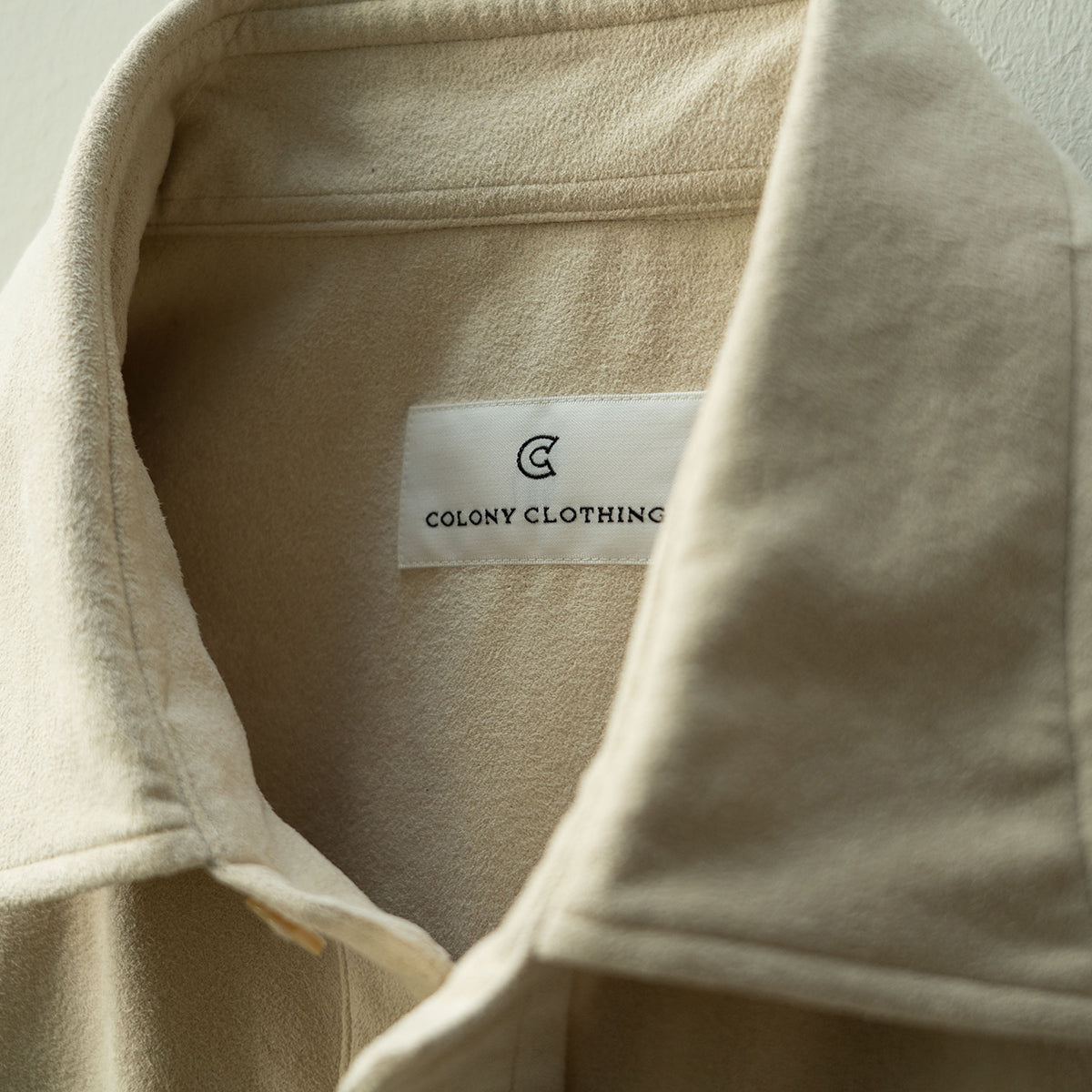 COLONY CLOTHING / Ultrasuede® ダブルポケットシャツ / CC2301-SH04-01